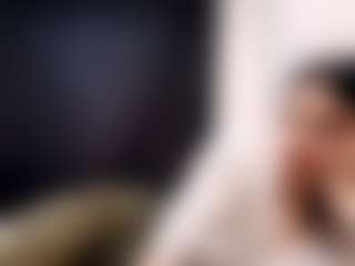 Live cam show with Aria - Curvy Middle Aged on Strip Flash - Live Sex Shows