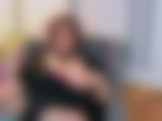 Live cam show with AryaEvee - Mature on AdultVida.com