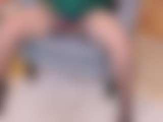 Live cam show with AryaEvee - Moaning on StripNow