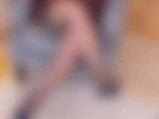 Live cam show with AryaEvee - Tittyfuck on luckytryst.com
