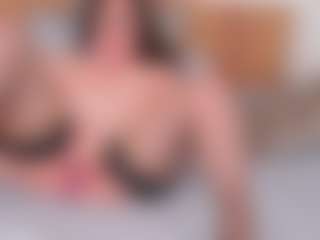 AryaEvee's Live Sex Cam Show