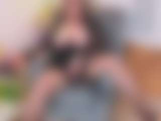 AryaEvee's Live Sex Cam Show