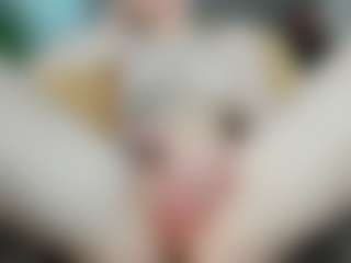 Live cam show with Camilla-Kell - Panties on Camsoda