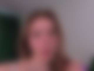 Live cam show with EllisLegrow - Upskirt on livesuperchat.net
