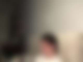 Live cam show with MamieBreedan - Control on TottyGirls