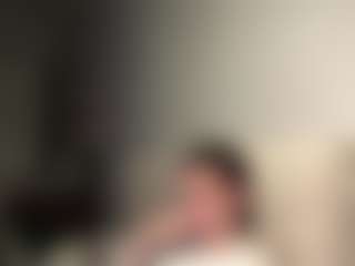 Live cam show with MamieBreedan - Interactivetoy Granny on TottyGirls