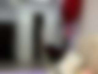 Live cam show with MamieBreedan - Granny Big Tits on StripNow