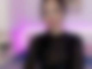 Ohmy-Linda MILF webcam performer live streaming