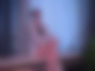 Live cam show with RiaPannell - Skinny on Chatstar