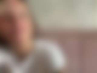 Thea's Live Sex Cam Show