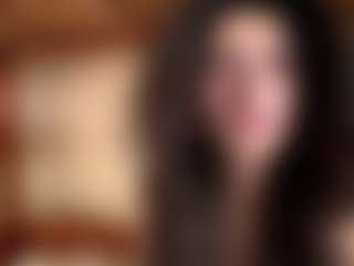 Live cam show with Carmen - Bedroom Brown Hair on AdultVida.com