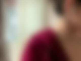 Live cam show with Carmen - White on Milfs Live