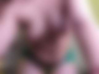 Live cam show with violettabond - Fingering Latina on AdultVida.com | colombia