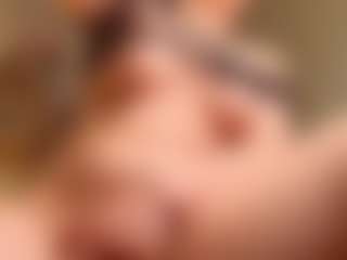 Live cam show with violettabond - Moaning on Camsoda