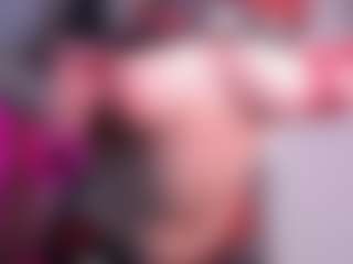 Live cam show with violettabond - Moaning on Camsoda