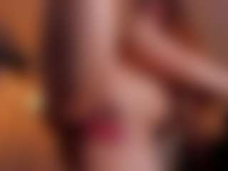Live cam show with violettabond - Moaning on fapnchat