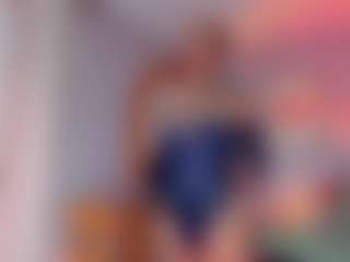 Live cam show with AliceBanks - American Petite on intimatelivegirls.com | colombia
