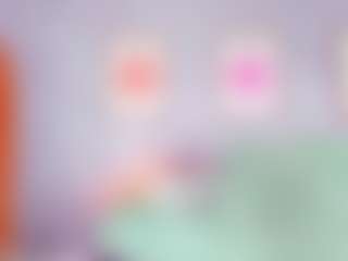 Live cam show with AliceBanks - Petite on studioflirtlive.com