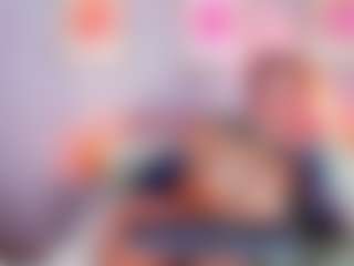 Live cam show with AliceBanks - Lovense Brown Hair on Milfs Live