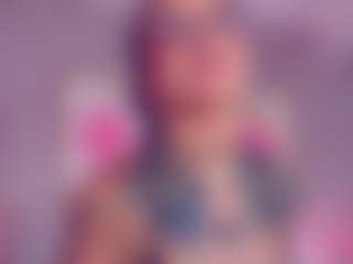 Live cam show with AliceBanks - White on StripNow | united states