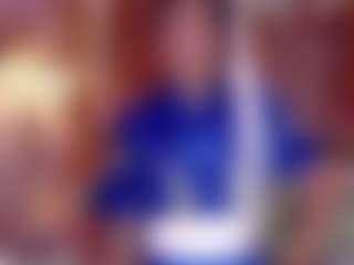 Live cam show with AliceBanks - Latina Petite on Camsoda