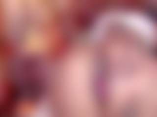 Live cam show with AliceBanks - Ass Bouncing on livesuperchat.net