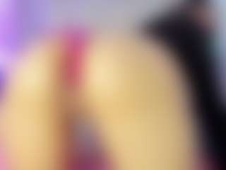 Live cam show with aliyah-sweet - Erotic Dance on AdultVida.com