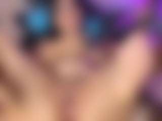 Live cam show with aliyah-sweet - Public on Camsoda