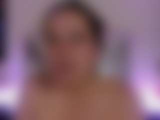 Live cam show with cristal-laurentt - Strip Mature on crypto-cams