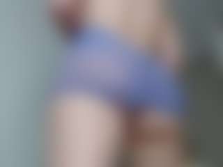 Live cam show with Dollface14 - Camel Toe on Camsoda
