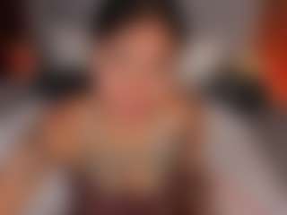 Live cam show with LiliLanner - Body Massage on livesuperchat.net