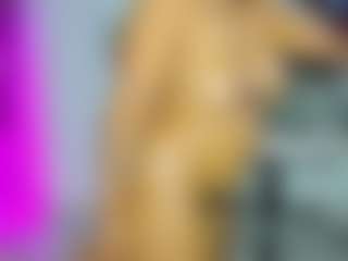 Mia's Live Sex Cam Show