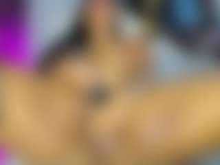 Live cam show with Mia - Spy on AdultVida.com