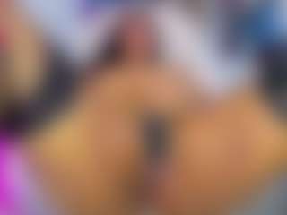 Mia's Live Sex Cam Show
