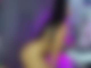 Live cam show with Mia - Middle Aged on Camsoda