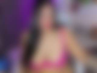 Live cam show with Mia - Colombia on infinitiblacc.com