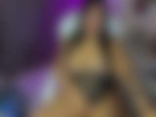 Live cam show with Mia - Big Nipples on CamwithHer