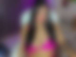 Live cam show with Mia - Smoking on eurowanks.com