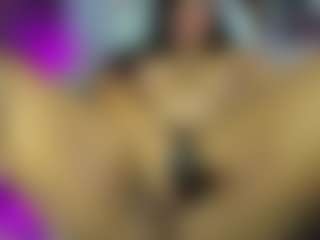 Live cam show with Mia - Ebony on Camsoda | colombia