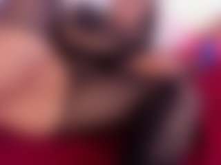 Live cam show with Nina Vega - BBW on UwU Esports