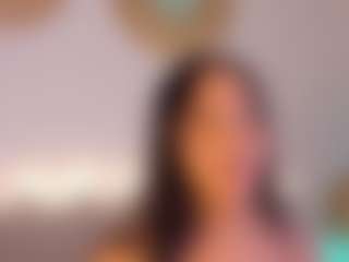 Live cam show with Nina Vega - Facial on AdultVida.com