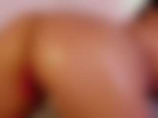 Live cam show with Nina Vega - Shaved Pussy on Camsoda