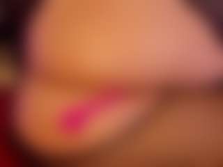 Live cam show with Nina Vega - BBW on Hubzter Live