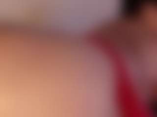 Live cam show with Nina Vega - Shaved Pussy on studioflirtlive.com