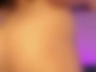 Live cam show with Nina Vega - Curvy Small Tits on Camsoda
