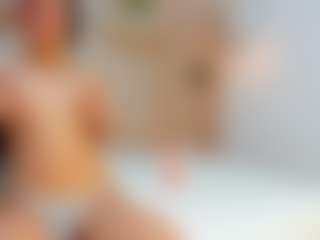 Live cam show with Selena-Holt - Red Hair on Camsoda Late Night