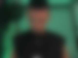 Live cam show with Tyler-204 - Brunette Hair on Livezox