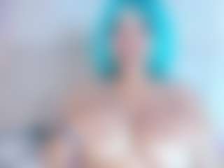 Live cam show with Zafira-Smith - Oil on Camsoda