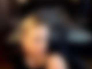 Live cam show with BarbiexChloe - Brown Eyes on Chatstar