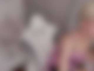 Live cam show with BarbiexChloe - Twerk on CamwithHer